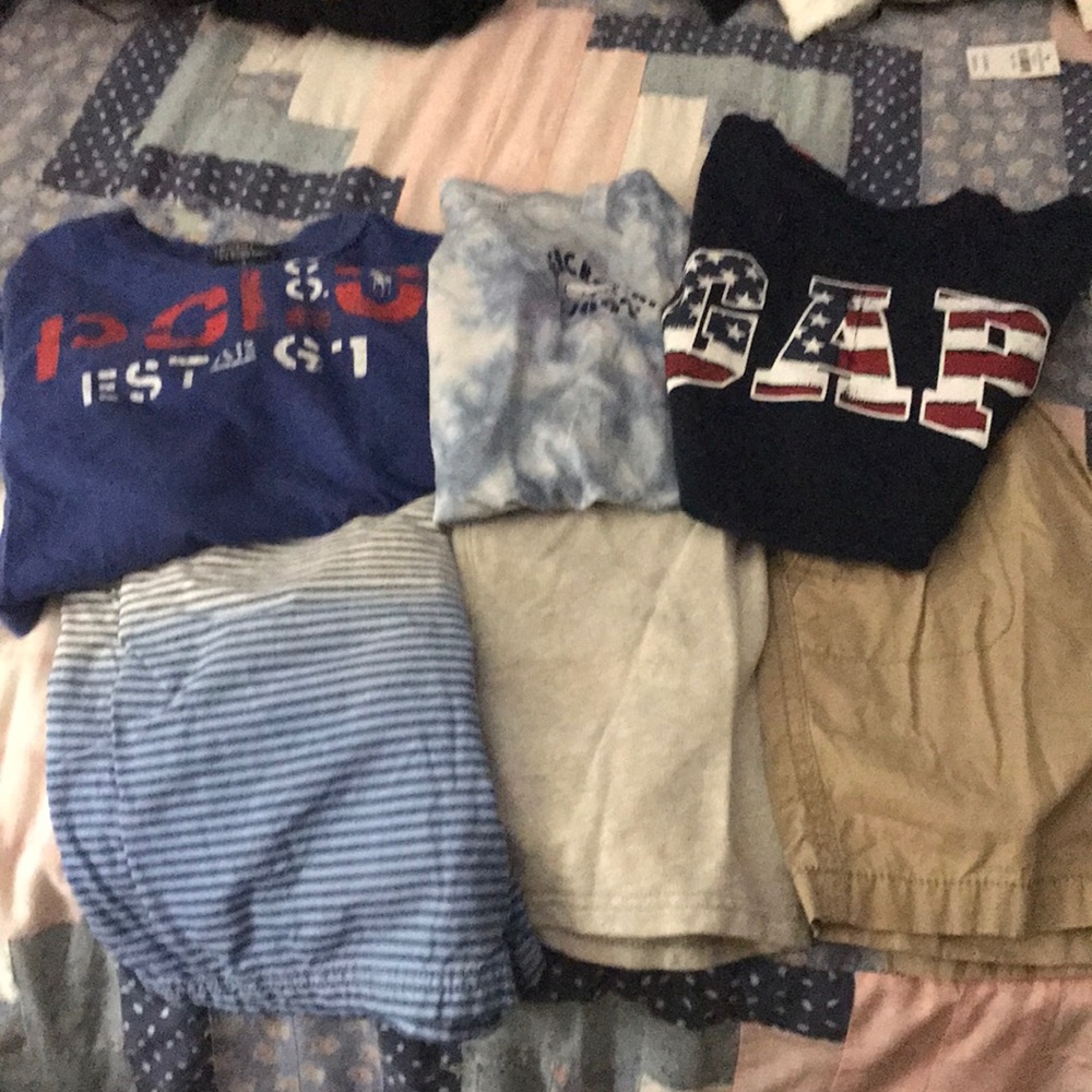 3 boys tee/ 3 boys shorts